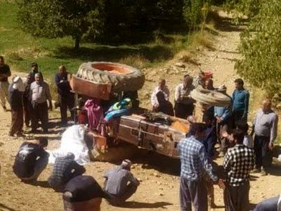 سقوط مرگبار تراکتور در الیگودرز؛ هشداری جدی برای رانندگان ماشین‌آلات کشاورزی