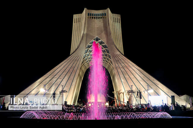 میدان آزادی میزبان سوگواره آئینی محرم شهر