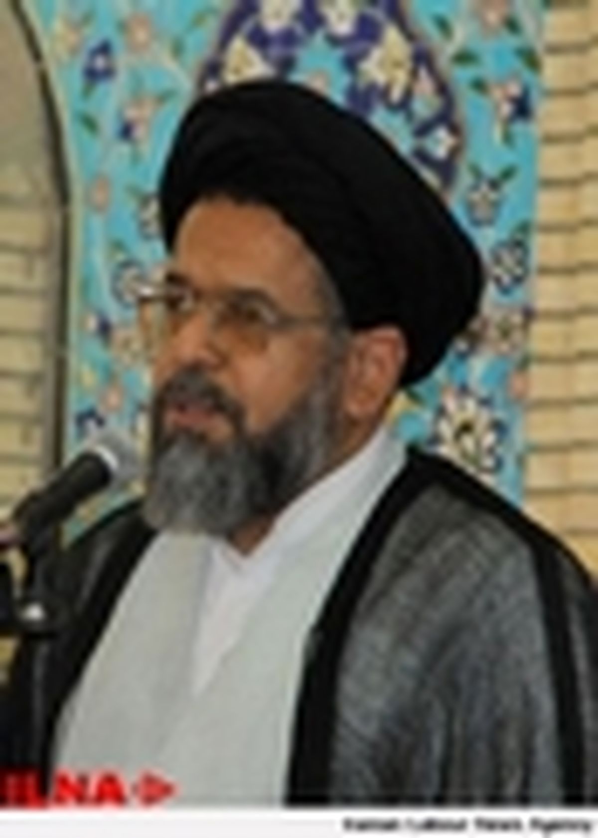 ایجاد امنیت برای فعالان اقتصادی را وظیفه خود می‌دانیم