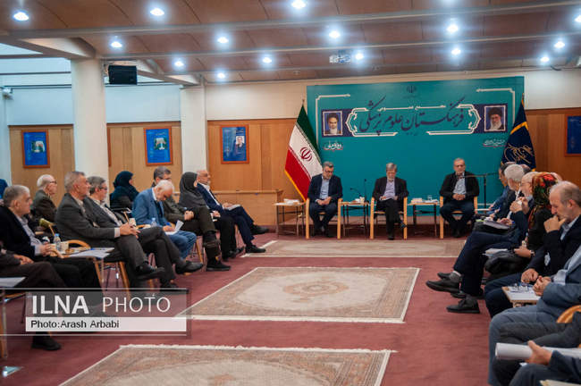 دیدار جمعی از اعضای جامعه پزشکان با رئیس جمهور