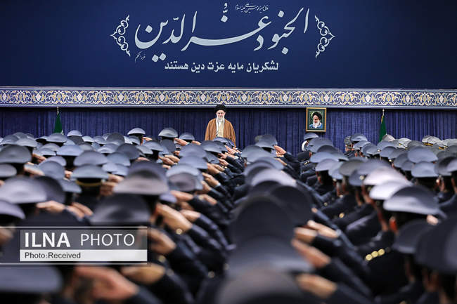 دیدار جمعی از فرماندهان نیروی هوایی و پدافند هوایی ارتش با رهبر انقل