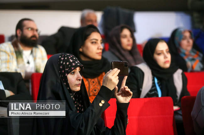 اولین روز جشنواره فیلم فجر (فیلم شماره ۱۰ )