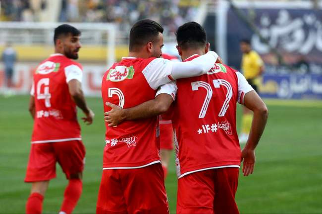 گزارش تصویری: برد بزرگ سپاهان مقابل پرسپولیس 10 نفره