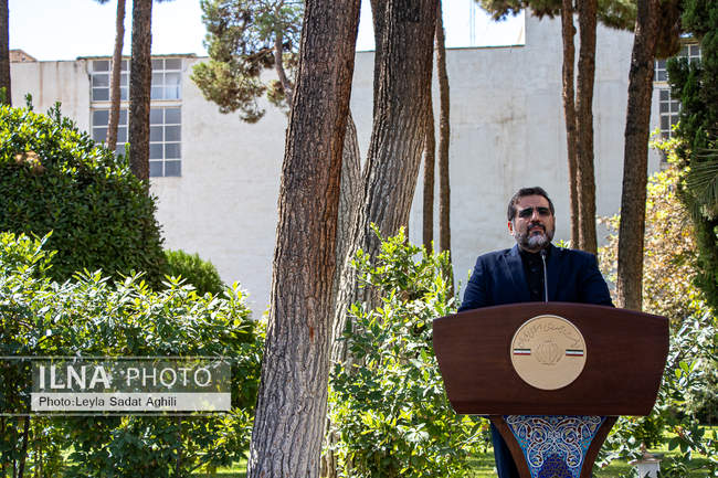 حاشیه جلسه هیئت دولت - ۲۲ شهریور