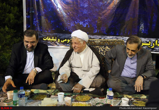 مراسم افطاری دوازدهمین روز ماه مبارک رمضان با حضور آیت الله هاشمی رف