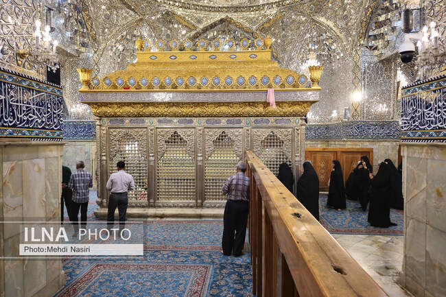  ضریح مطهر حضرت مسلم بن عقیل در مسجد کوفه