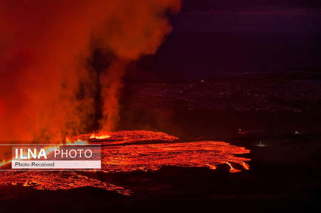 ورود جریان گدازه به شهر گرینداویگ ایسلند 