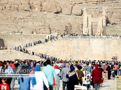 بازدید یک میلیون و ۴۵۲هزار گردشگر از اماکن تاریخی فرهنگی فارس