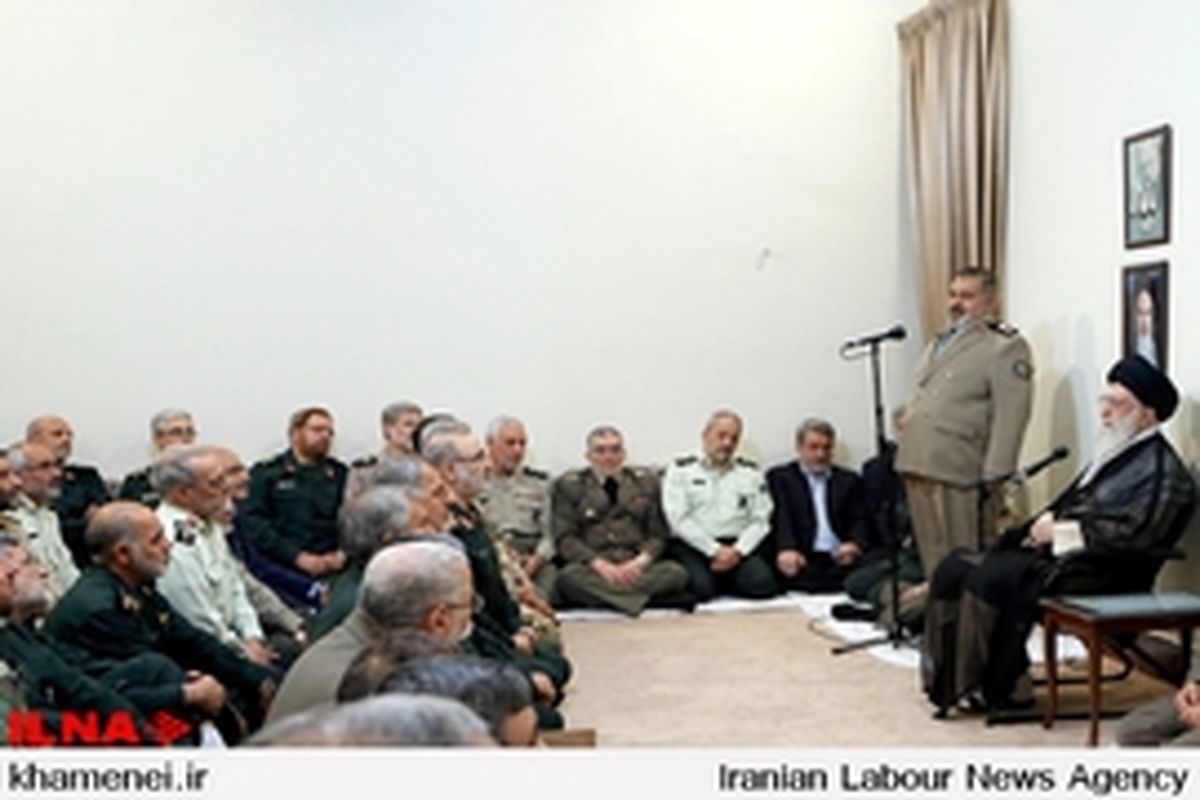 ایستادگی ملت ایران بسیاری از شخصیت‌های دنیا را به «دفاع مقتدرانه با دست خالی» معتقد کرد