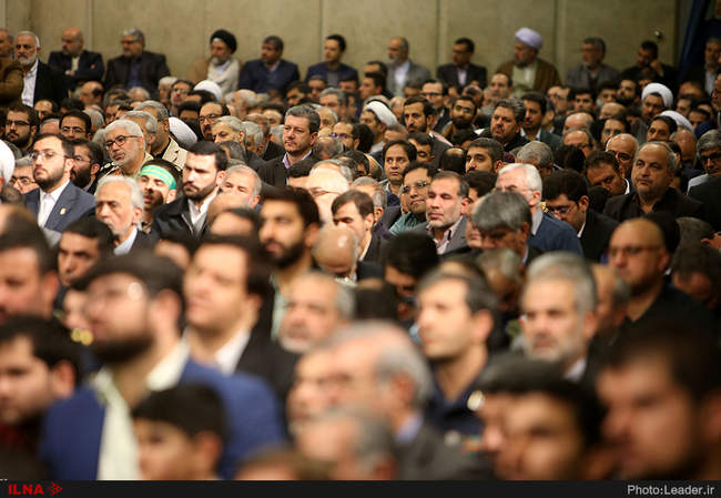 رهبر انقلاب اسلامی در دیدار مسئولان نظام و مهمانان کنفرانس وحدت و سف