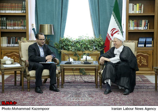 دیدار اعضای خانه صنعت، معدن و تجارت جوانان ایران با آیت الله هاشمی