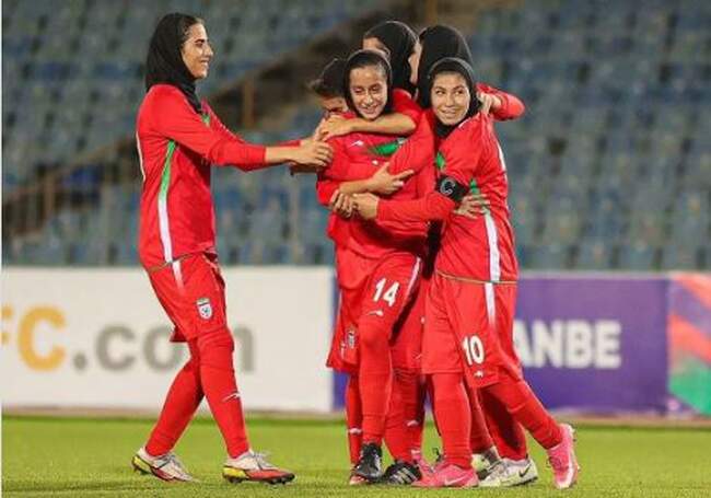 هستی فروزنده