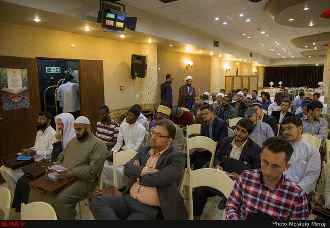جلسه توجیهی و تعیین قرعه متسابقین اولین دوره مسابقات بین المللی قرآن