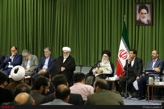 دیدار جمعی از شاعران و استادان زبان و ادب پارسی با رهبر معظم انقلاب ا