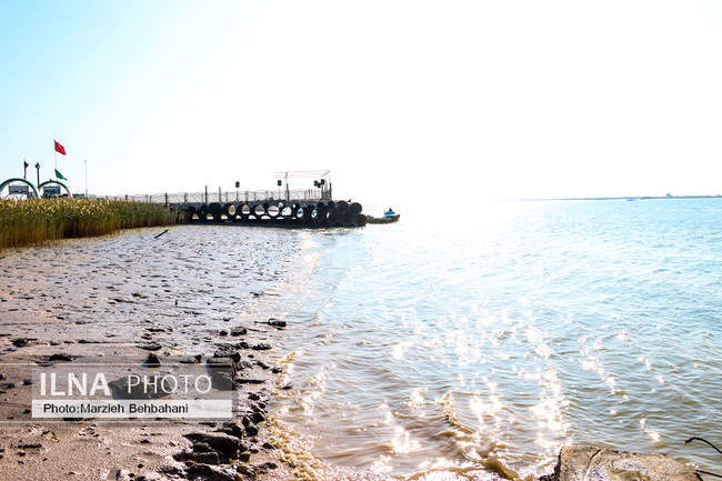 آبادان؛ شهری که هنوز بوی نفت، صدای لنج و خاطره‌ی مقاومت می‌دهد