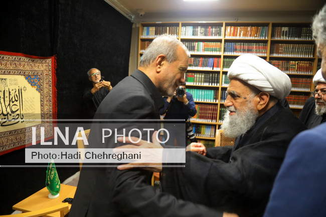 دیدار رئیس‌جمهور با علما و مراجع عظام در سفر به قم