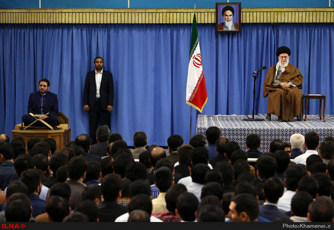 دیدار شرکت‌کنندگان در نهمین همایش ملی نخبگان فردا با رهبر انقلاب