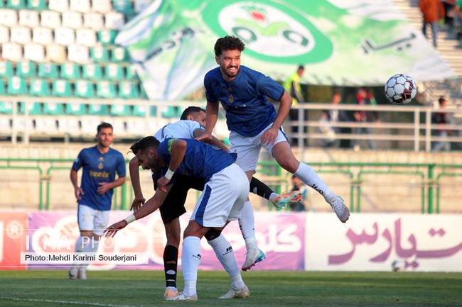 تساوی تیم فوتبال ذوب آهن اصفهان مقابل ملوان انزلی