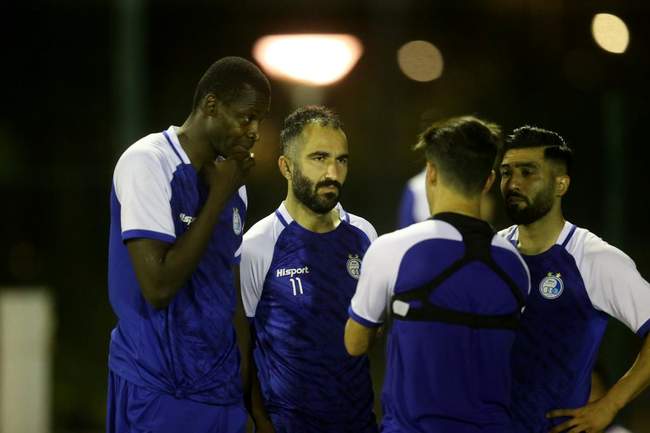 گزارش تصویری: اولین جلسه تمرینی استقلال در جده