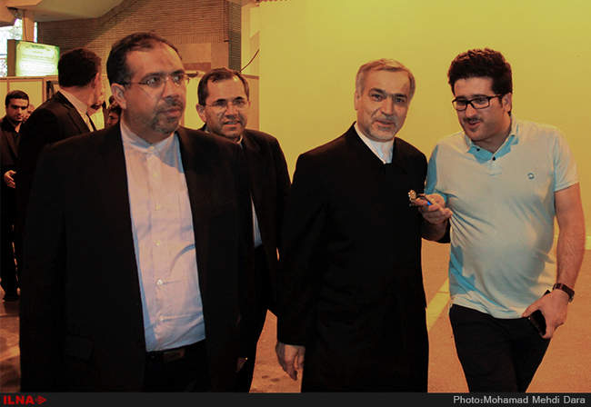 سفر ظریف وزیرخارجه کشورمان و تیم مذاکره کننده هسته‌ای به مشهد