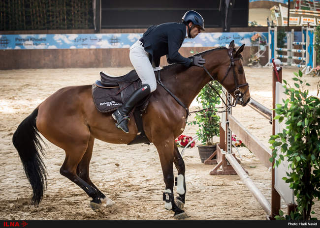 مسابقات بین المللی پرش اسب در مجموعه سوارکاری بام