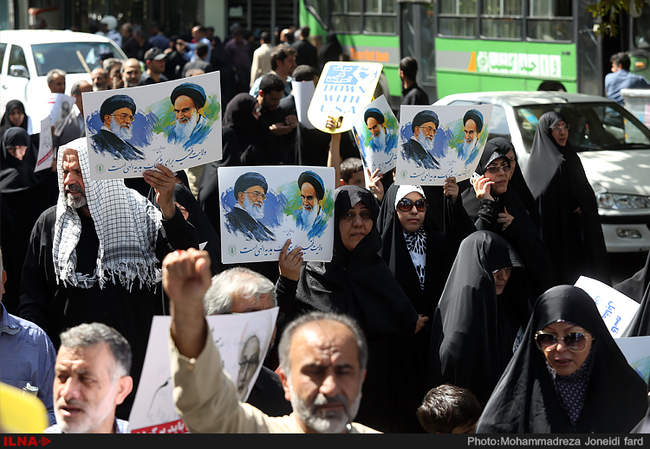 راهپیمایی نمازگزاران در سالگرد شهدای فاجعه منا - تهران 