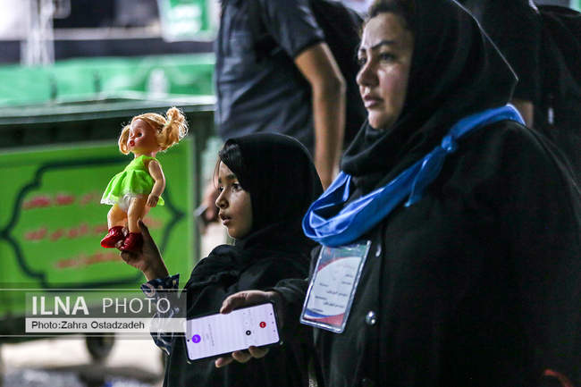 عبور زائران اربعین حسینی از مرز شلمچه