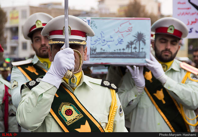 تشییع پیکر مطهر دو شهید تازه تفحص شده دوران دفاع مقدس در کرج 


