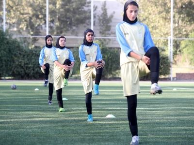 مهینی 29 بازیکن را به اردو فراخواند