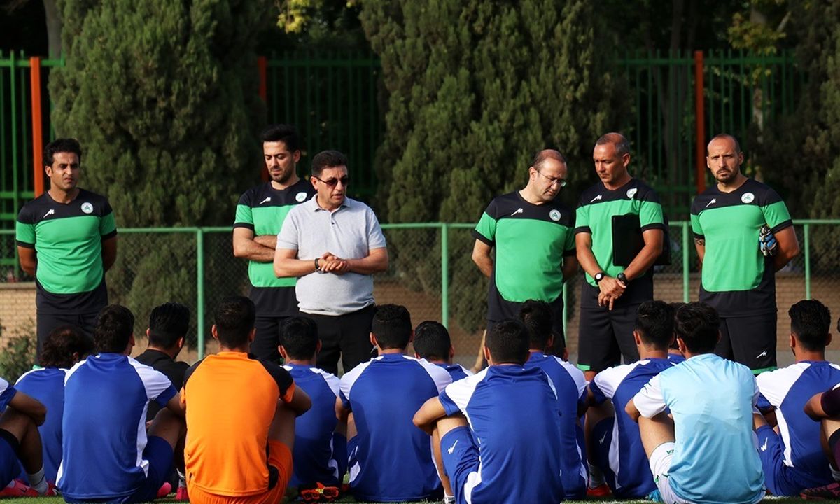 قلعه‌نویی جایگاه پرسپولیس را تثبیت می‌کند؟
