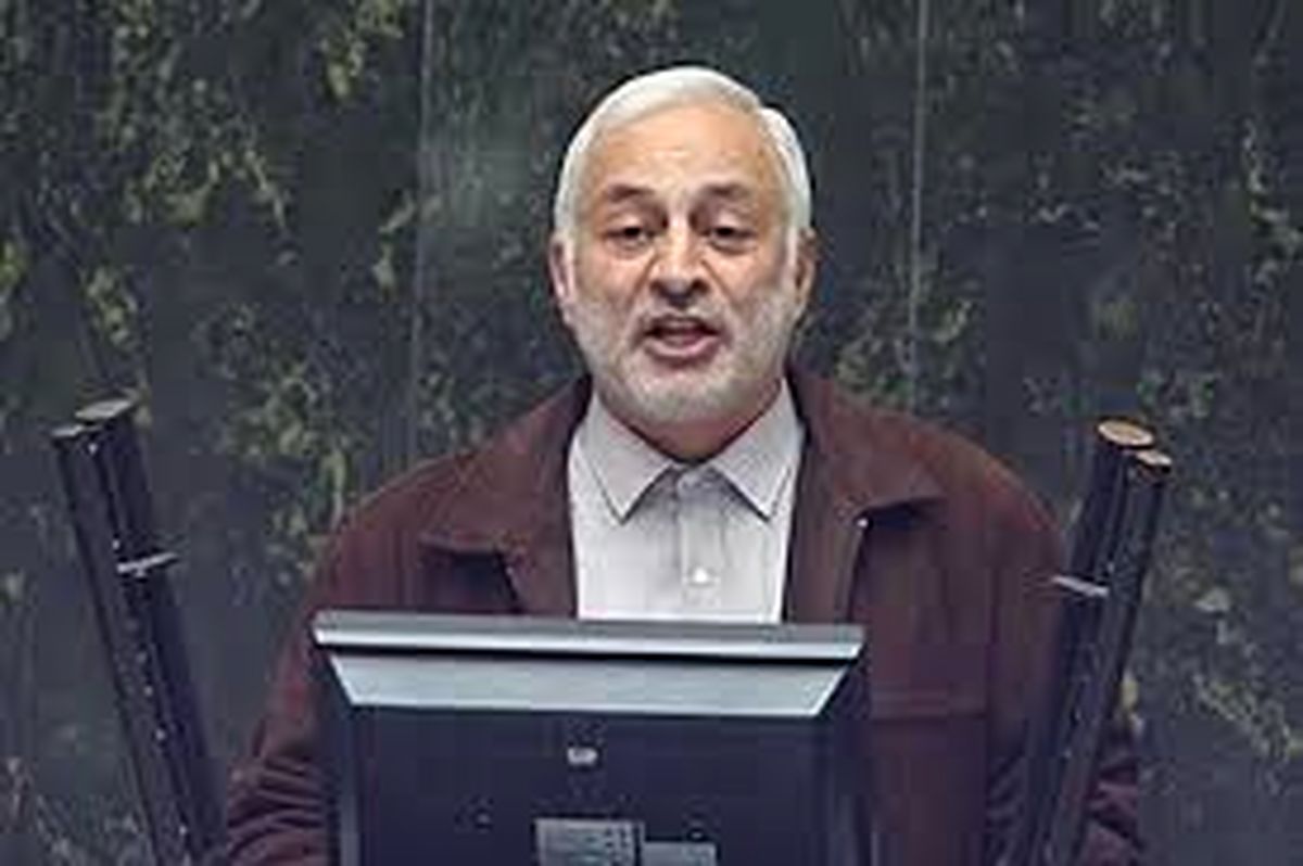 چینی‌ها فعالیتی در بستر دریاچه ارومیه ندارند/ خشک شدن دریاچه برای استحصال منابع، کذب است 