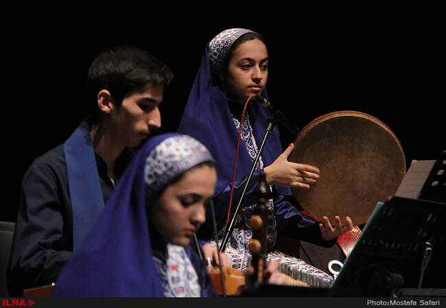  اجرای ارکستر پارس در اولین شب سی و دومین جشنواره موسیقی فجر در تالار وحدت‎