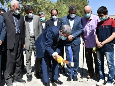 کلنگ زنی احداث مدرسه ۱۵ کلاسه اُتیسم دراستان کرمانشاه