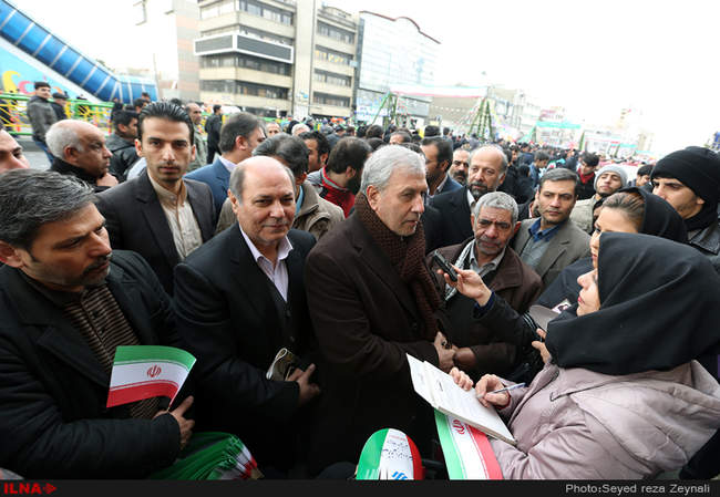 علی ربیعی؛ وزیر کار، تعاون و رفاه اجتماعی در راهپیمایی یوم الله 22 بهم