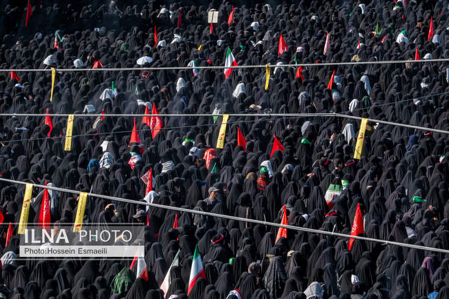 اقامه نماز بر پیکر رهبر شهید انقلاب در مصلای تهران/ 8