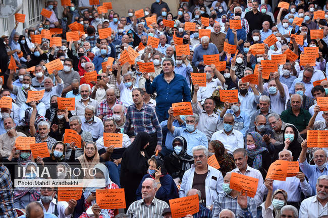 اجتماع کارگران و بازنشستگان به مناسبت روز تامین‌اجتماعی در خانه کار
