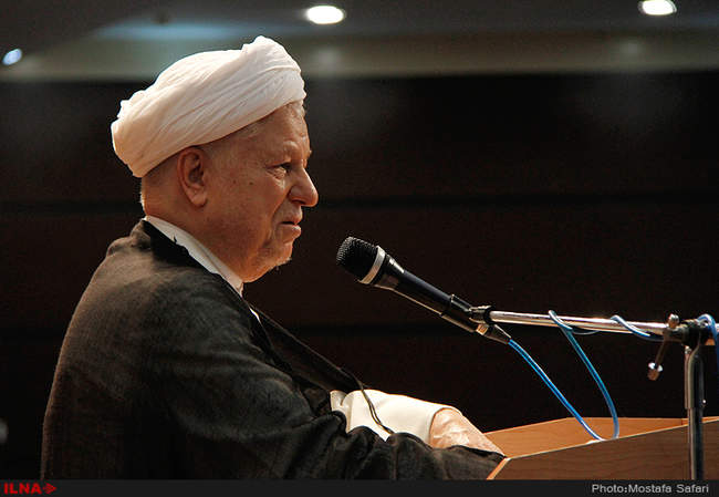 بازدید آیت الله هاشمی رفسنجانی از چند طرح در دانشگاه آزاد اسلامی واح