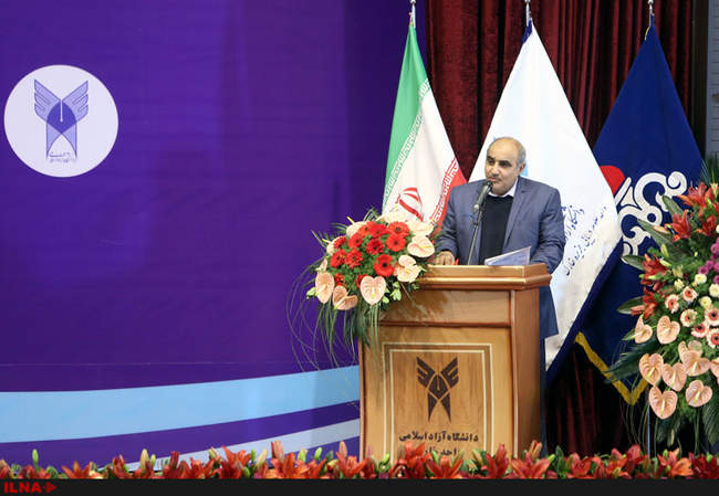 همایش تجلیل از دریانوردان، صنعتگران و کاپیتان‌های ناوگان حمل و نقل �