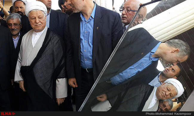 بازدید آیت‌الله هاشمی رفسنجانی از دانشگاه آزاد اسلامی واحد دماوند