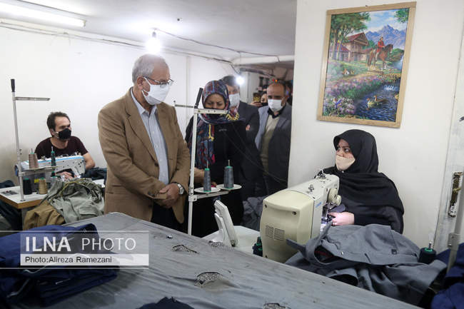 بازدید علی ربیعی از کارگاه حمایت از بانوان سرپرست خانوار