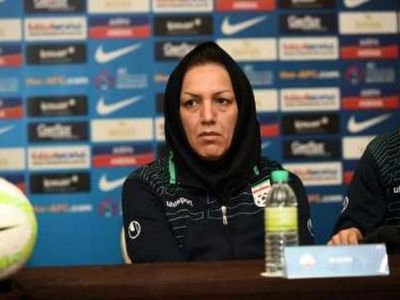 رویارویی ایران یا روسیه، چک و اسپانیا