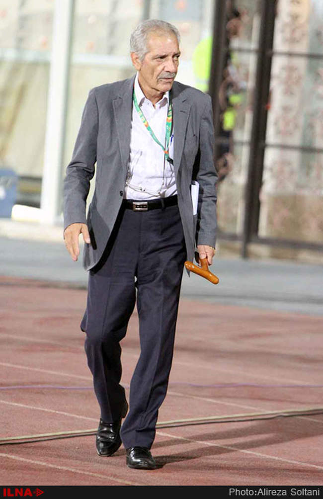 دیدار تیم های استقلال و نفت تهران