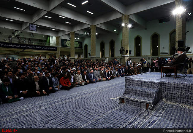 دیدار جمعی از مداحان و ذاکران اهل بیت(ع) با رهبر انقلاب