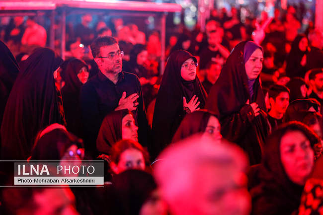 برگزاری سومین سوگواره محرم شهر در میدان آزادی