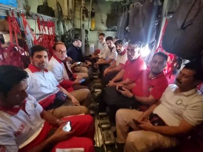 اولین گروه امدادگران متخصص هلال‌احمر به افغانستان اعزام شدند/ افزایش شمار جانباختگان زلزله «خوست» به ۱۵۰۰ نفر