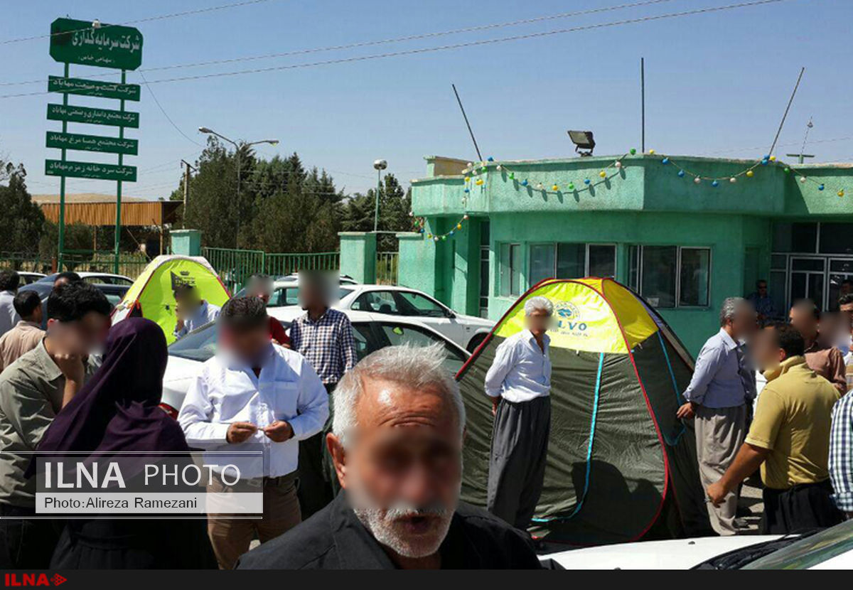 کارگران کشت و صنعت مهاباد چادر زدند/ ماهها معوقات مزدی پرداخت نشده است