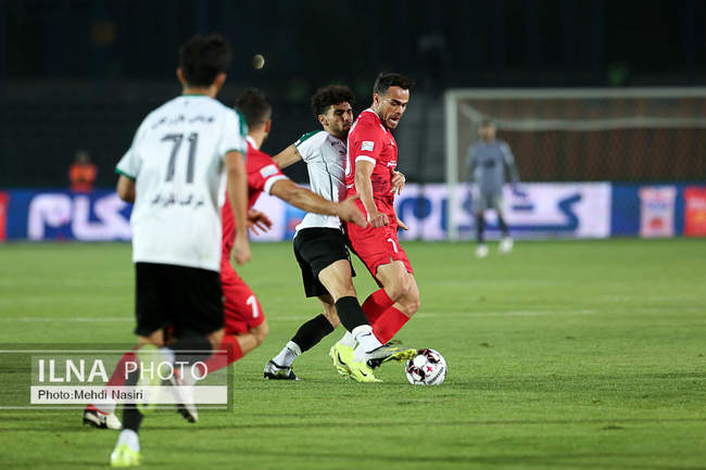 دیدار تیمهای فوتبال پرسپولیس تهران و ذوب آهن اصفهان