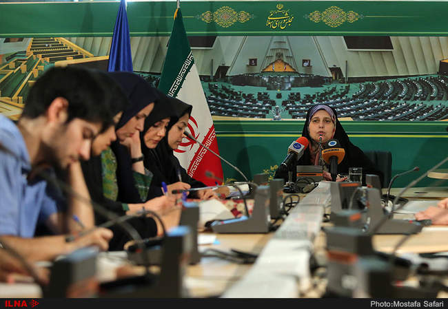  نشست خبری پروانه سلحشوری رییس فراکسیون زنان مجلس