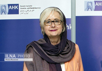 کاهش ۵۰ درصدی مبادلات ایران و آلمان/ فولکس واگن ترکیه را به جای ایران انتخاب کند/ آلمان تحریم‌های آمریکا را با ترس دنبال می‌کند