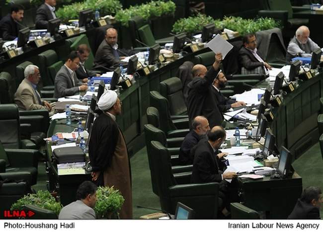 حضور وزیر بهداشت، درمان و آموزش پزشکی در مجلس